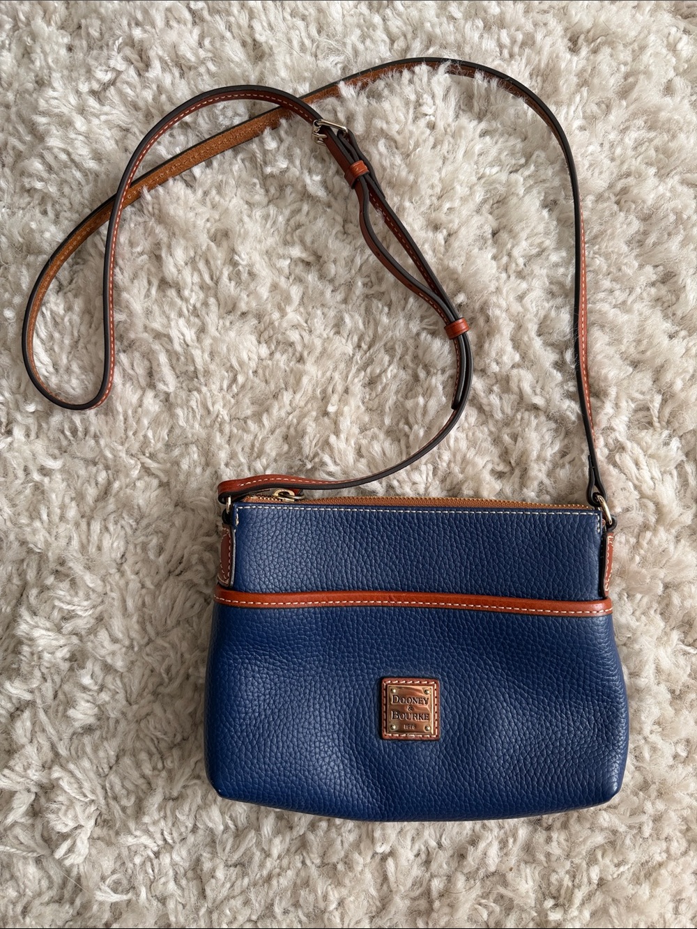 ✨ Dooney & Bourke Navy Pebbled Leather Crossbody with Brown Trim